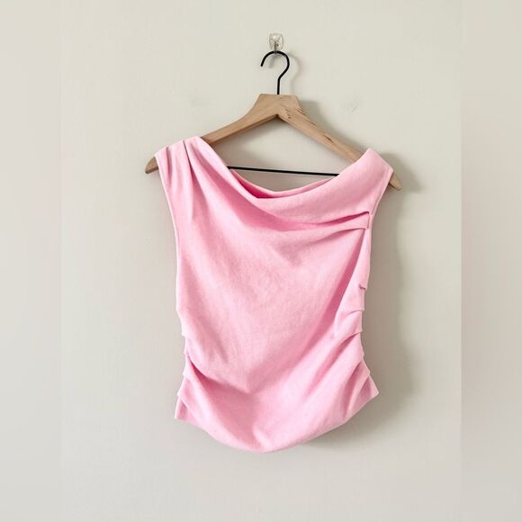 Le Lis Collection Asymmetrical Neckline Sleeveless Sweater in Pink - Size M - Picture 3 of 7